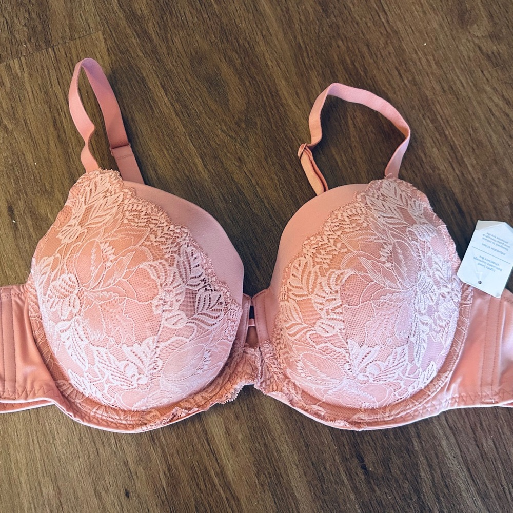 Auden Lace Push-Up Bra in Pink